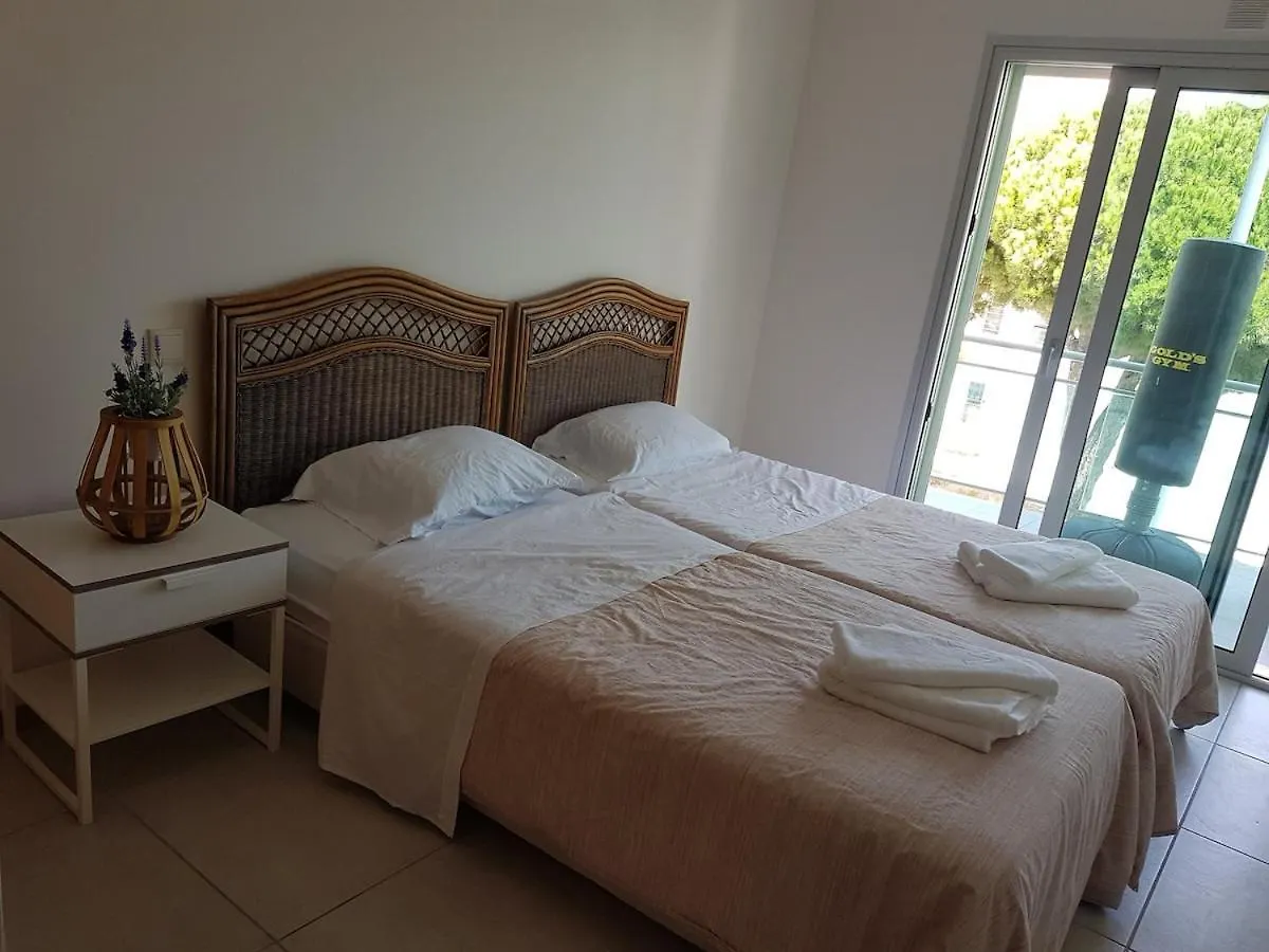Modern Apartment On The Beach Of Falesia Albufeira