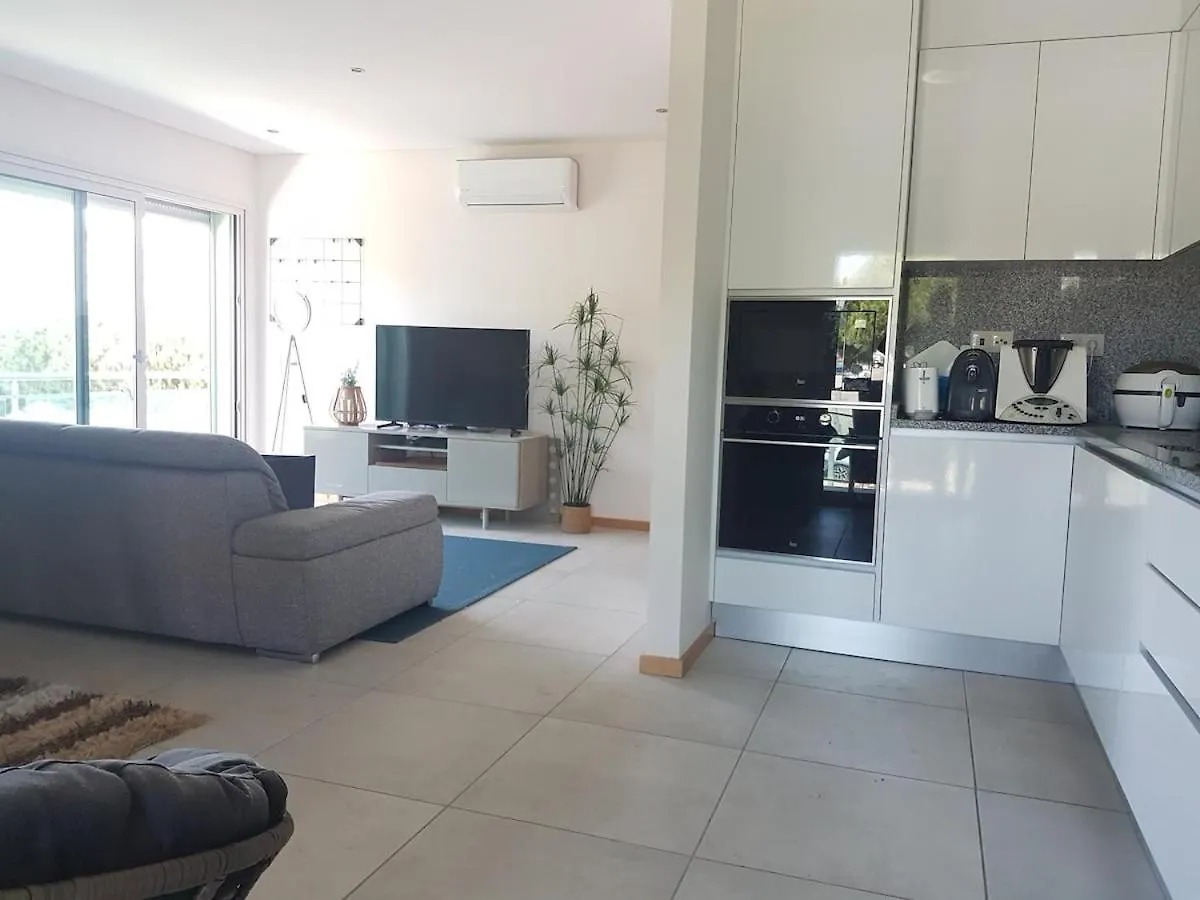 Modern Apartment On The Beach Of Falesia Albufeira